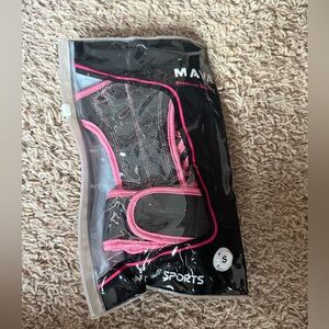 Mava Sports Pink and Black Wrist Wraps